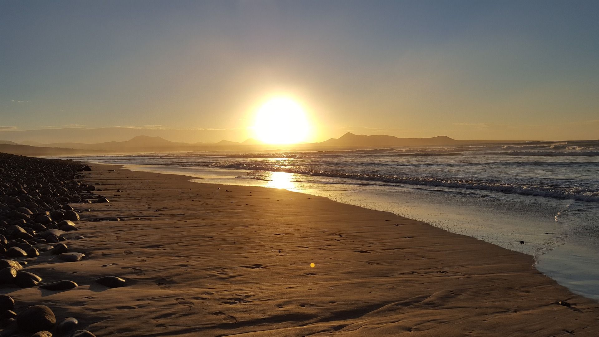 Famara Beach